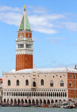 ducal Sarayı ve st. mark çan kulesi