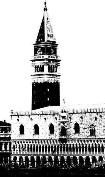 Campanile Markuskyrkan och Dogepalatset i Venedig — Stockfoto