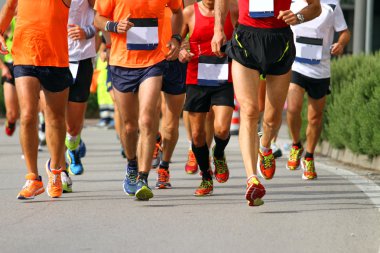 kaslı bacakları uzun maraton yapan sporcuların