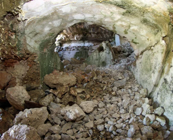 Interior destroyed of the abandoned Sommo Fort of World War I in — Stock Photo, Image