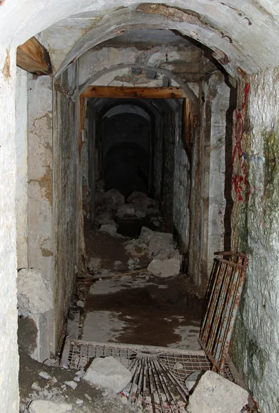 Internal Tunnel connecting of the abandoned Sommo Fort of World — Stock Photo, Image