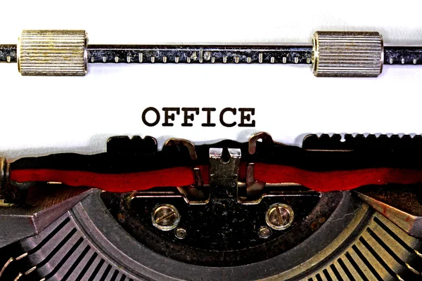 办公室与打字机用黑色墨水写 — 图库照片