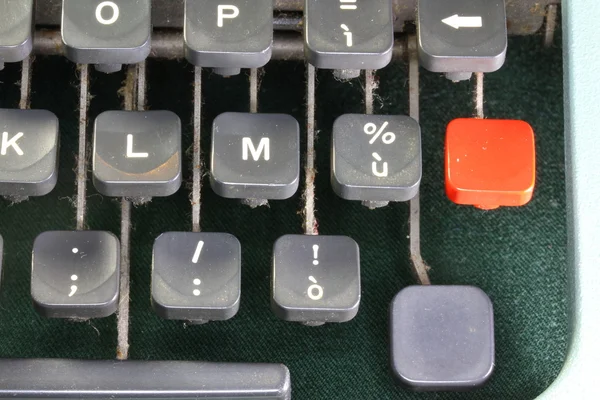 Botão vermelho de uma máquina de escrever antiga — Fotografia de Stock