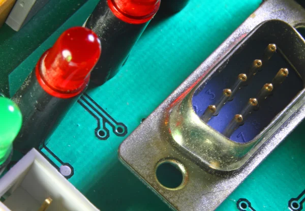 Connettore seriale con 9 pin in una scheda elettronica — Foto Stock