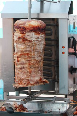 Özel dikey fırında pişmiş kebap et