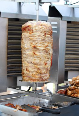 Özel dikey fırında pişmiş kebap et