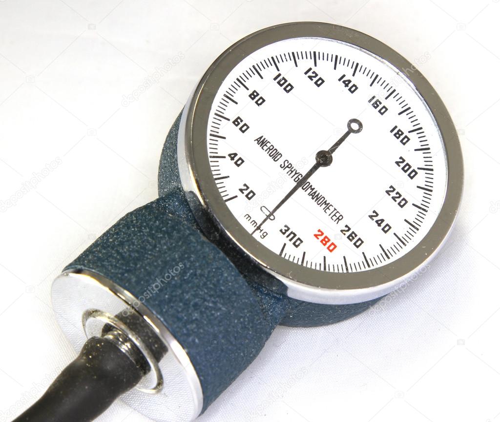 Sphygmomanometer with blood pressure meter
