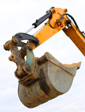 bir buldozer roadworks sırasında kova