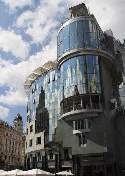 Роздуми про сучасні будівлі в м. Відні — стокове фото