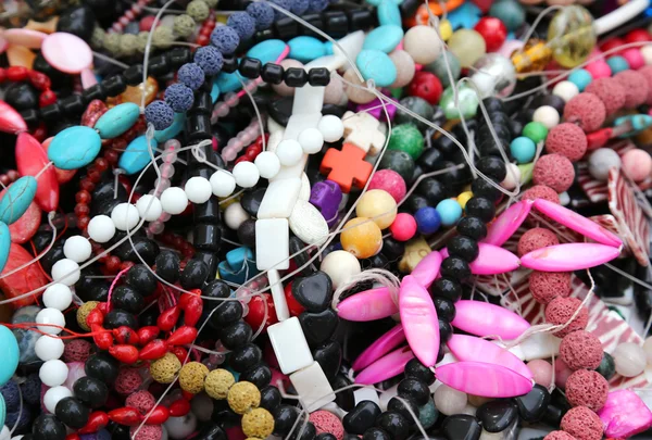 Colorful necklaces with colored beads on sale in the market stal — Stock Photo, Image