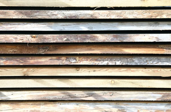 Longues planches de bois pour le menuisier — Photo