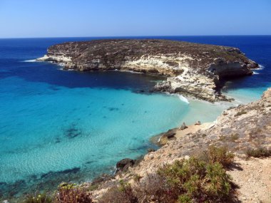 İtalya Lampedusa adasının deniz