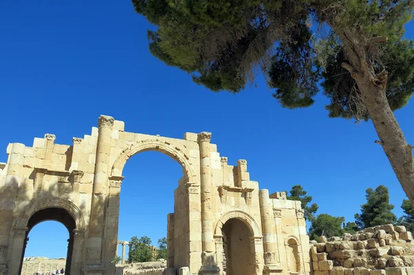 Римський храм у місті Jerash — стокове фото