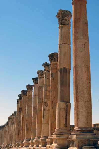 ジェラシュの都市でローマの寺院 — ストック写真