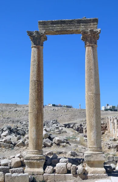 Templo Romano en la ciudad de Jerash — Foto de Stock