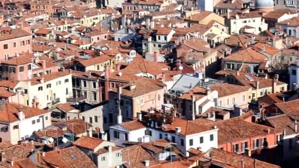 Vista de la ciudad de Venecia italia desde el campanario de San Marcos — Vídeo de stock