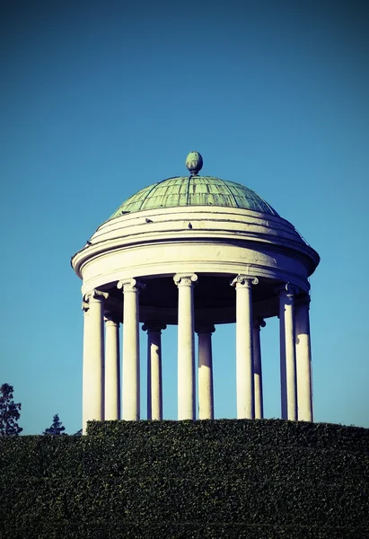 Templo sobre a colina do parque público de vicenza — Fotografia de Stock