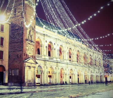 Vicenza, Aydınlatmaları ve kar ile Piazza dei sinyorlar