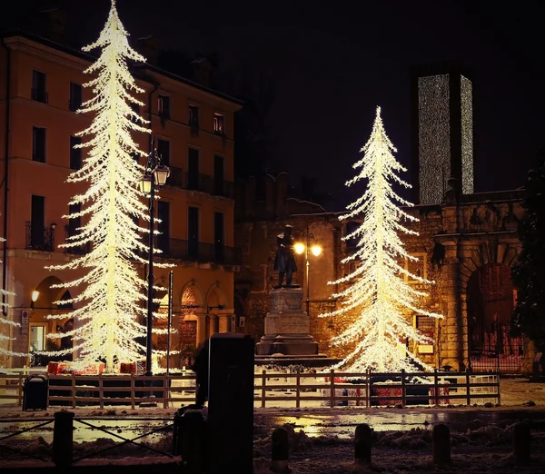 Vicence, Piazza Matteotti, avec illuminations et neige — Photo