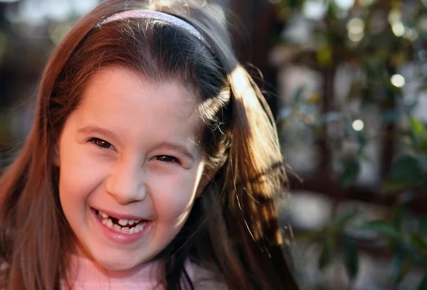 Little brat without a baby tooth — Stock Photo, Image