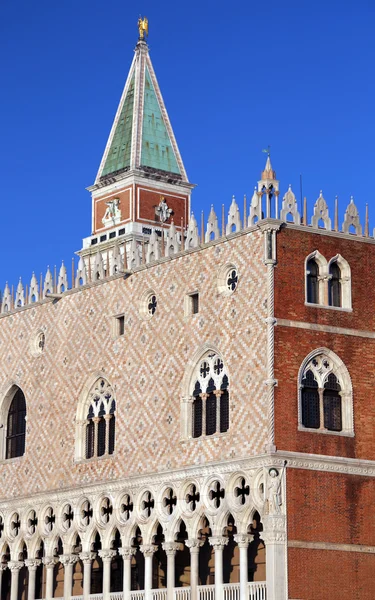 Venecia Italia Palacio Ducal y campanario de San Marcos —  Fotos de Stock