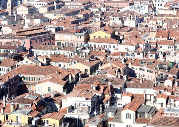 Houses of Venice seen from the bell tower of St. Mark — Stock Photo, Image