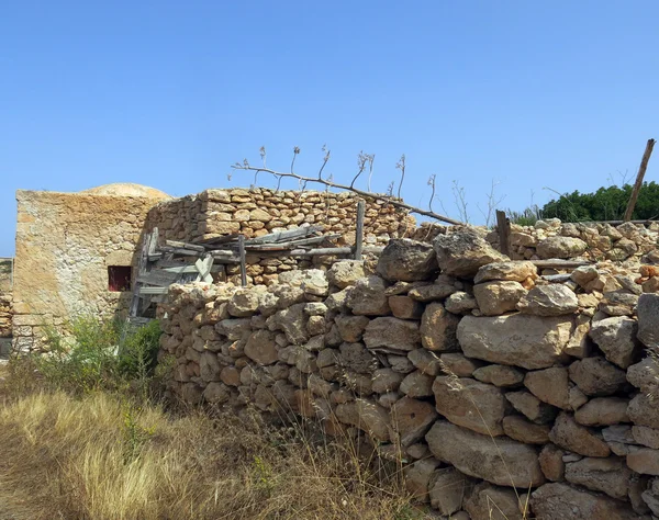 Alte Bauernhäuser aus Stein in Sizilien Italien — Stockfoto