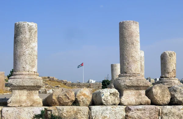 Edificios de la Ciudadela de Ammán en el sitio histórico nacional — Foto de Stock