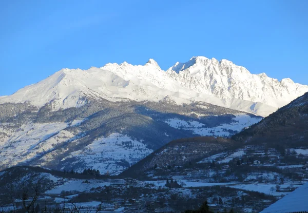 Alpen in valle d'Aosta in de Italiaanse zijde — Stockfoto