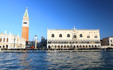 Ducal Sarayı ve çan kulesi Saint Mark Venedik İtalya