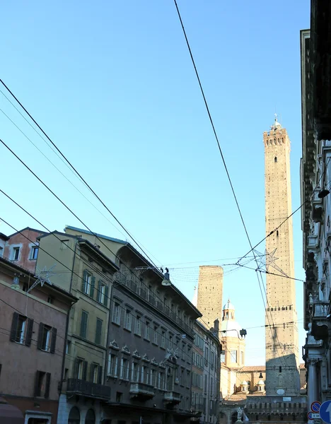 Antiga torre chamada DEGLI ASINELLI na Itália — Fotografia de Stock