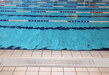 Olimpik yüzme havuzu boş Yüzme yarışları Lane