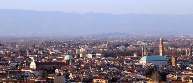 Vicenza, İtalya, şehir ve downt evleri Panoraması