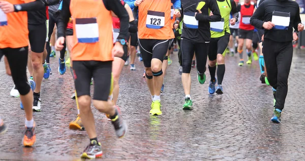 Grupp av löpare under marathon — Stockfoto