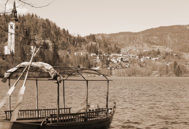 kürekli Gölü kıyısındaki Bled, Slovenya ve Ch demirleyen