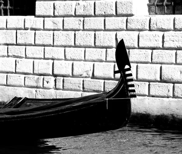 Detail des Bugs der Gondel in Venedig Italien — Stockfoto