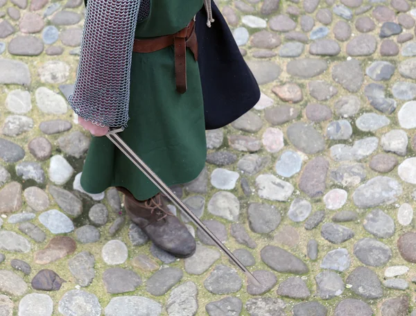 Средневековые солдаты в Европейском замке — стоковое фото