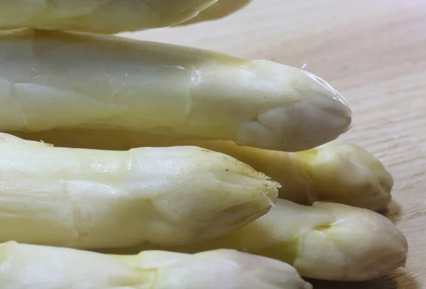 Luscious mature white asparagus tips for sale — Stock Photo, Image