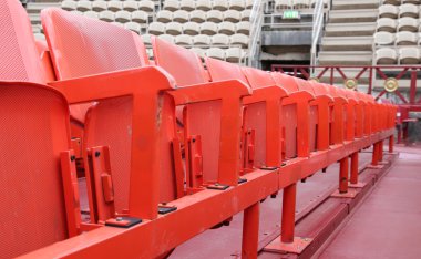 daha önce tiyatro boş sandalyeler