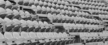 Spor olayından önce tribünlerde gri koltuk