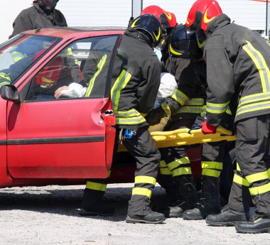 eylem ve çekme yaralı CA Avrupa itfaiye
