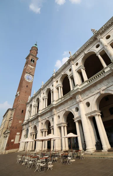 Stora torget kallas piazza dei signori i vicenza Italien — Stockfoto