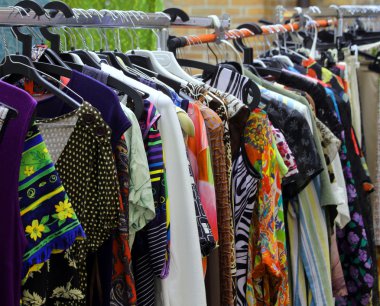 vintage giysiler içinde belgili tanımlık çarşı asılı kullanılan