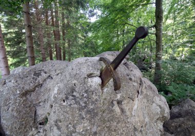 Excalibur fo kral arthur taş ünlü kılıç