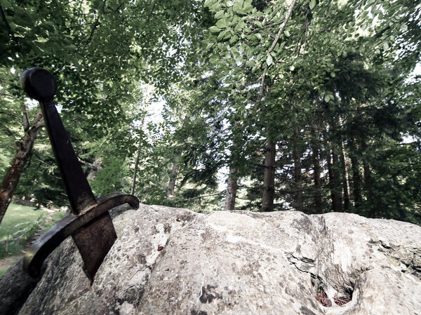 excalibur знаменитый меч в камне короля Артура в fo
