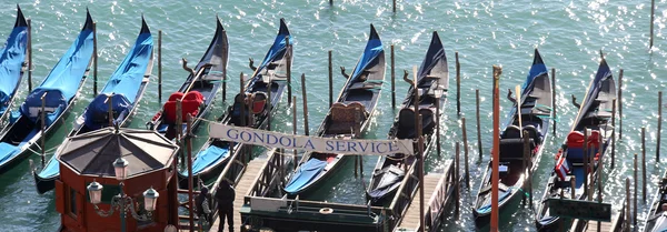 Gondola service in Saint Mark square in Venice — Stock Photo, Image