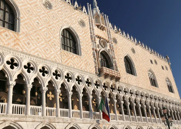 Detalj av Doge s Palace i Venedig Italien — Stockfoto