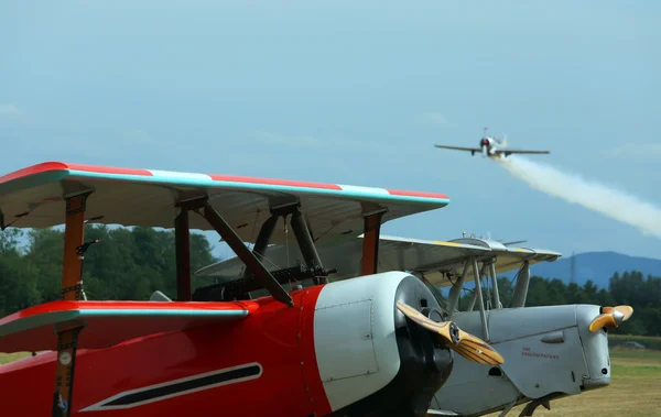 Thiene, Vicenza - Itália. 26 Julho, 2015: importante show aéreo cal — Fotografia de Stock