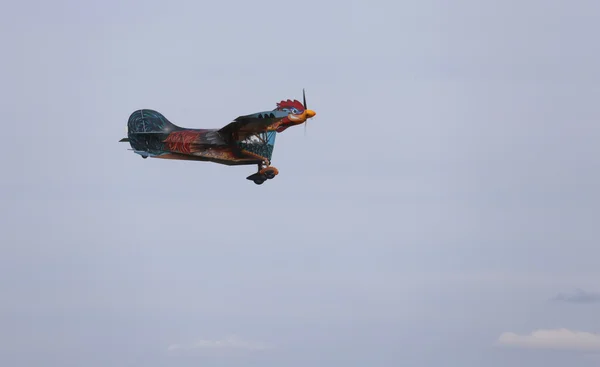 Thiene, Vicenza - Italia. 26 de julio de 2015: increíble avión de gallina w —  Fotos de Stock