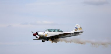 Thiene, Vicenza - İtalya. 26 Temmuz 2015: uçak ile iki pilo